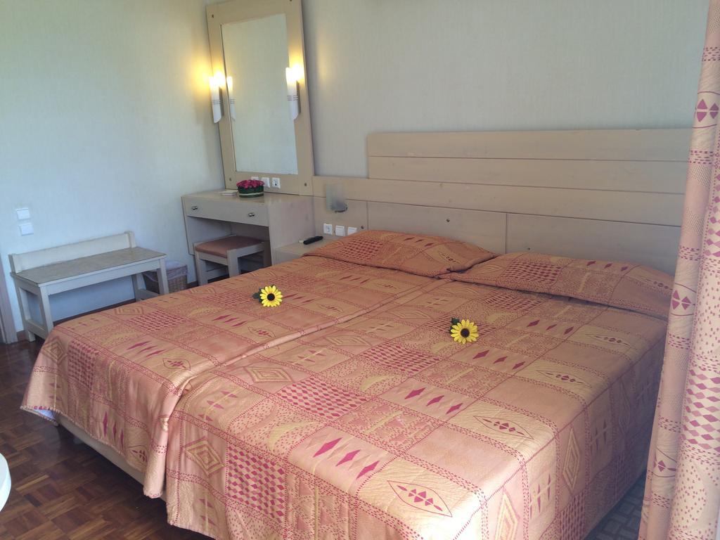 Hotel Kypreos Kamena Vourla Rum bild